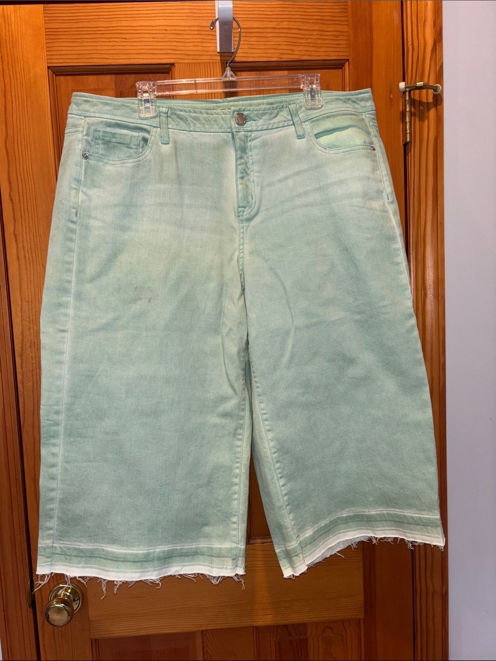 Lane Bryant Pastel Green Raw Hem Capri Wide Leg Jeans Size 18